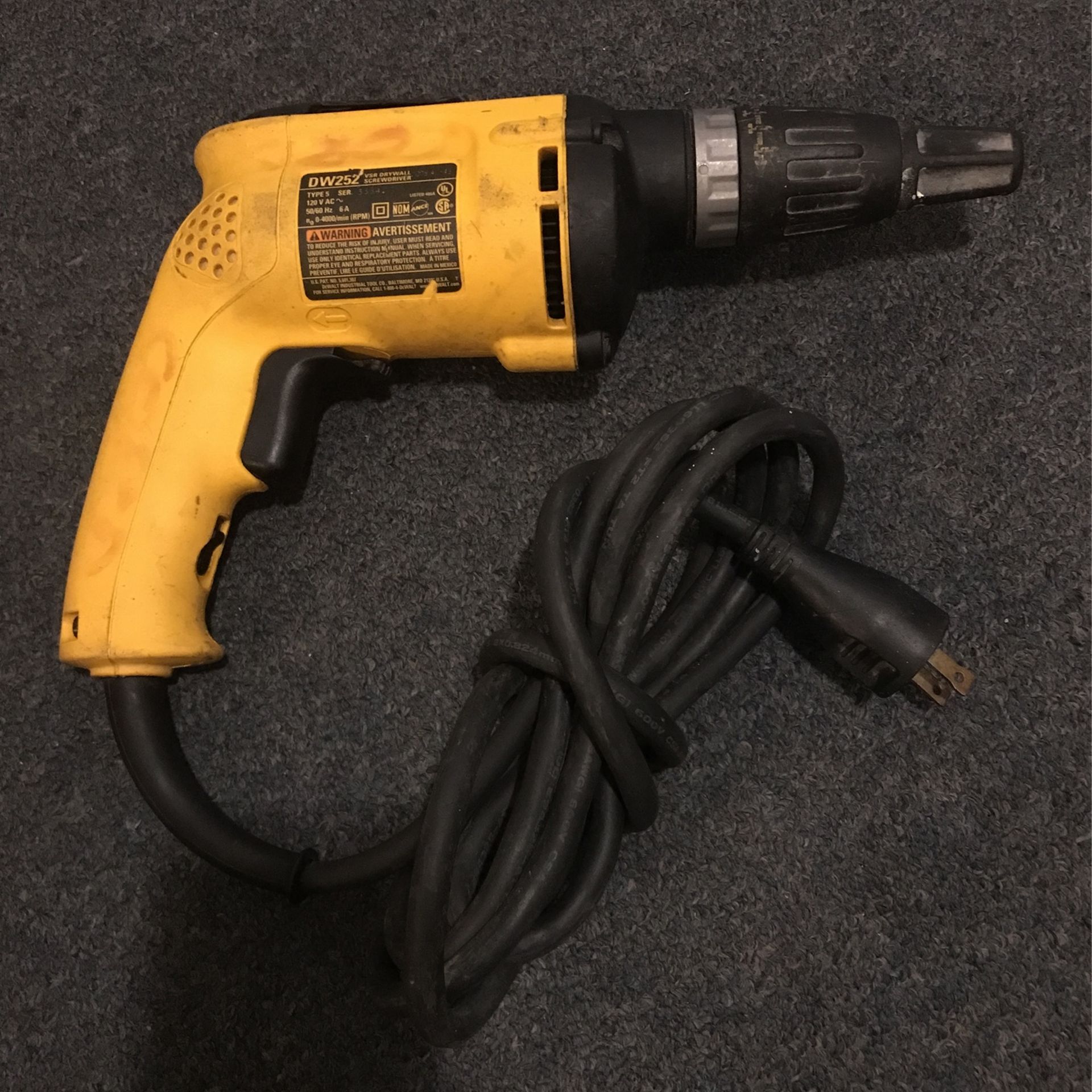 DeWalt DW252 Electric Corded VSR Drywall Screwdriver