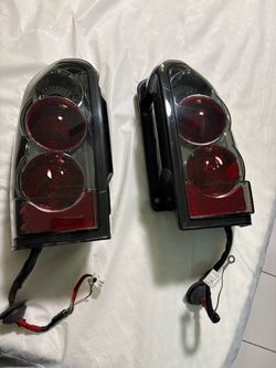 Toyota 4Runner Tail Lights (96-02)