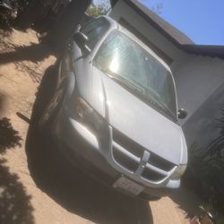 2001 dodge caravan(not parts)