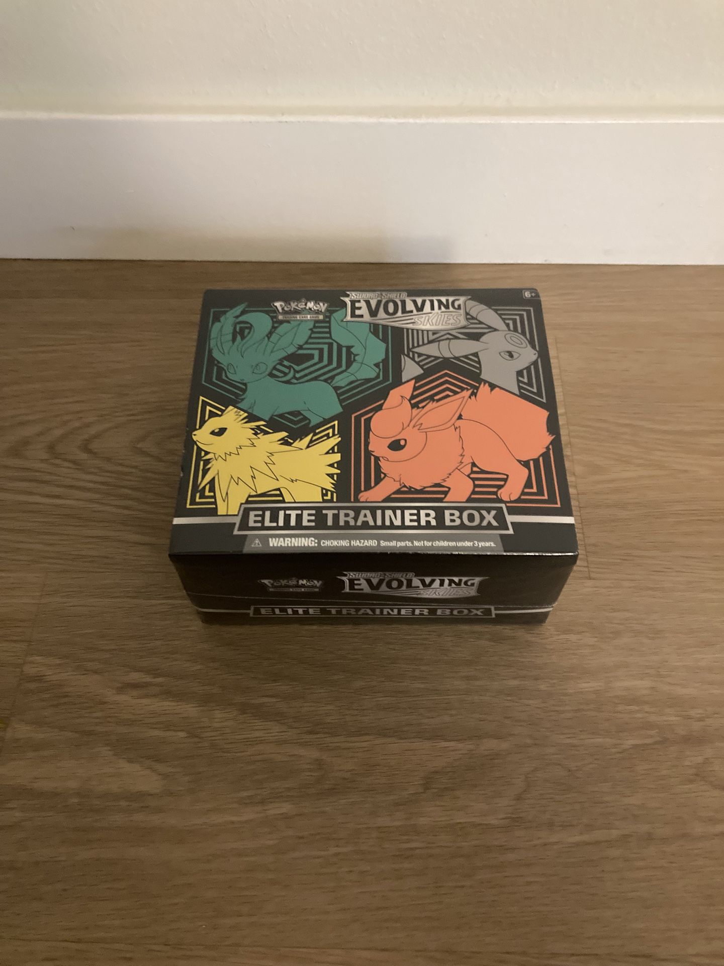Evolving Skies ETB Pokemon Box