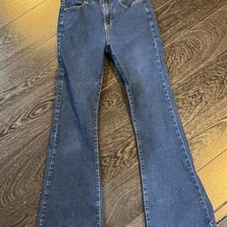 KDF Size 8 Women’s Blue Size 8 flare Jeans