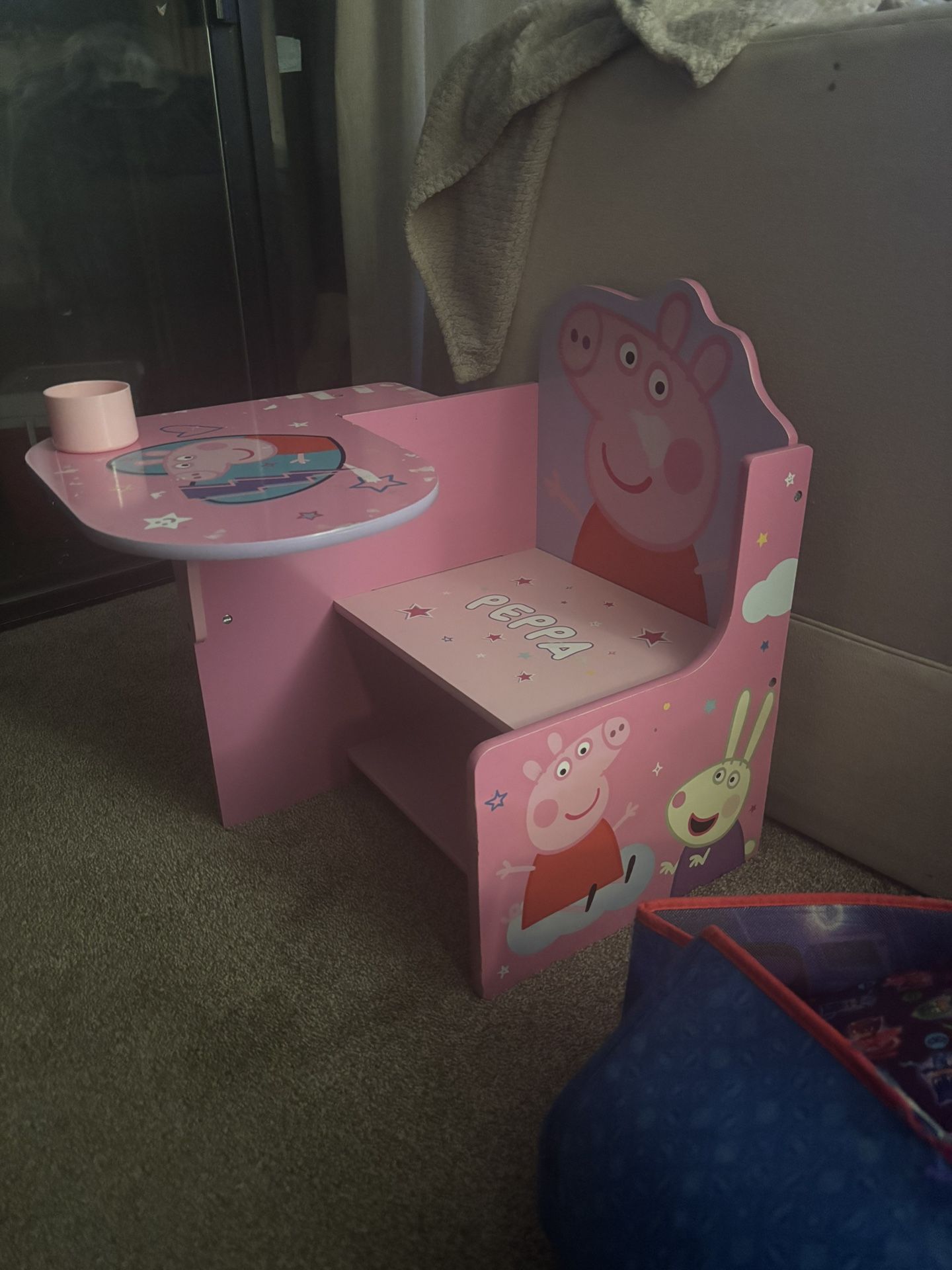 Pepper Pig Desk