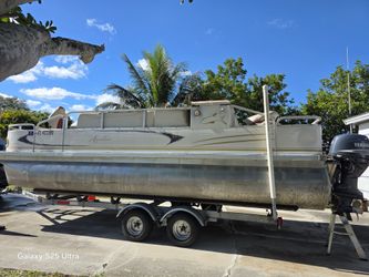 Pontoon Boat With Trailer