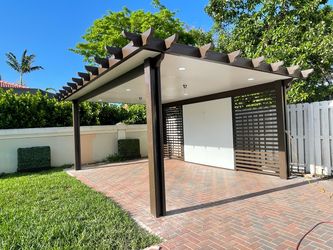 Aluminum pergola