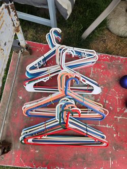46 Assorted Plastic Hangers