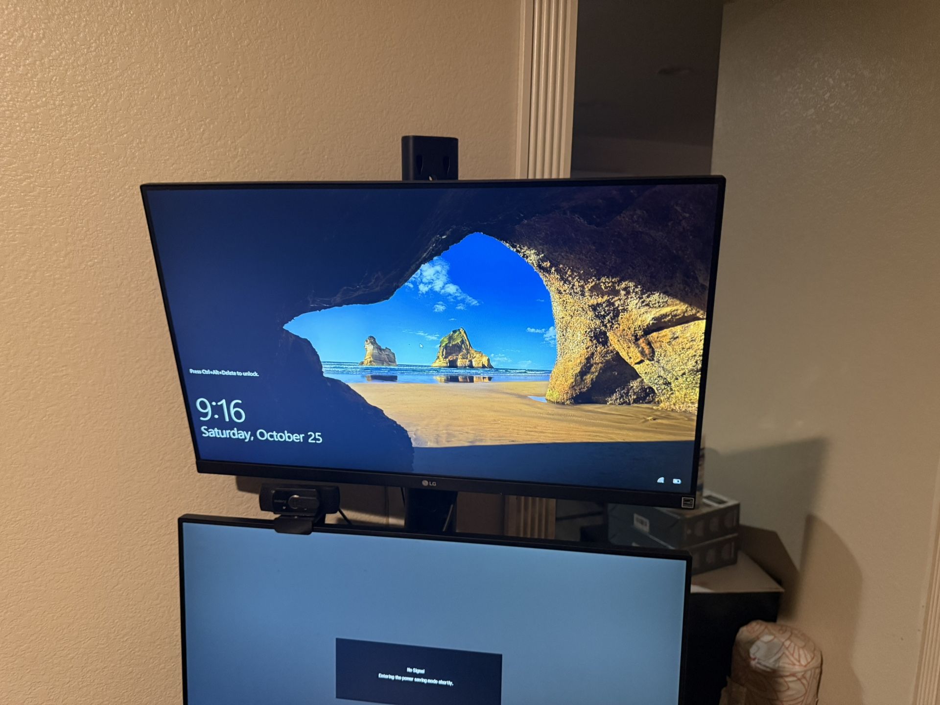 LG Monitors With Accessories