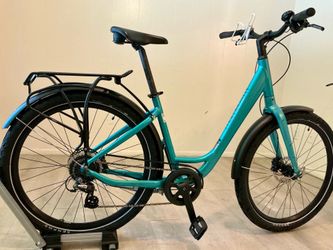 2024  Giant Comfortable Hybrid | LOADED | LIKE NEW | 1-owner | Ready to Roll | Disc Brakes