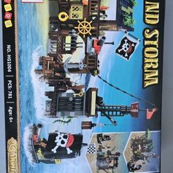  Pirate Town House Building Sets, Pirate Wharf Supply Center Building Blocks Toys for Kids, 943 Pieces