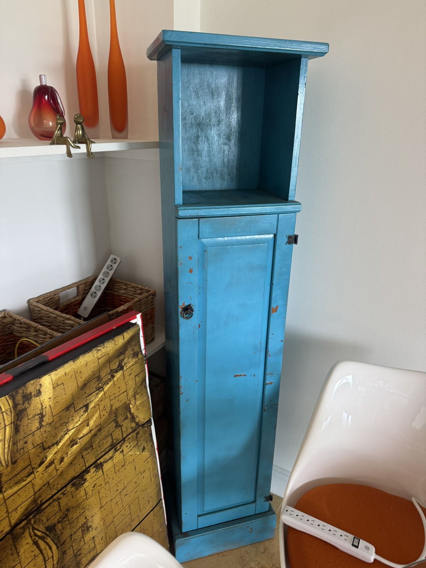 Free Cabinet