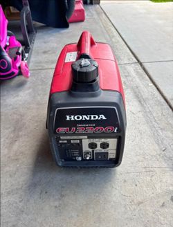 Honda EU2200i Generator