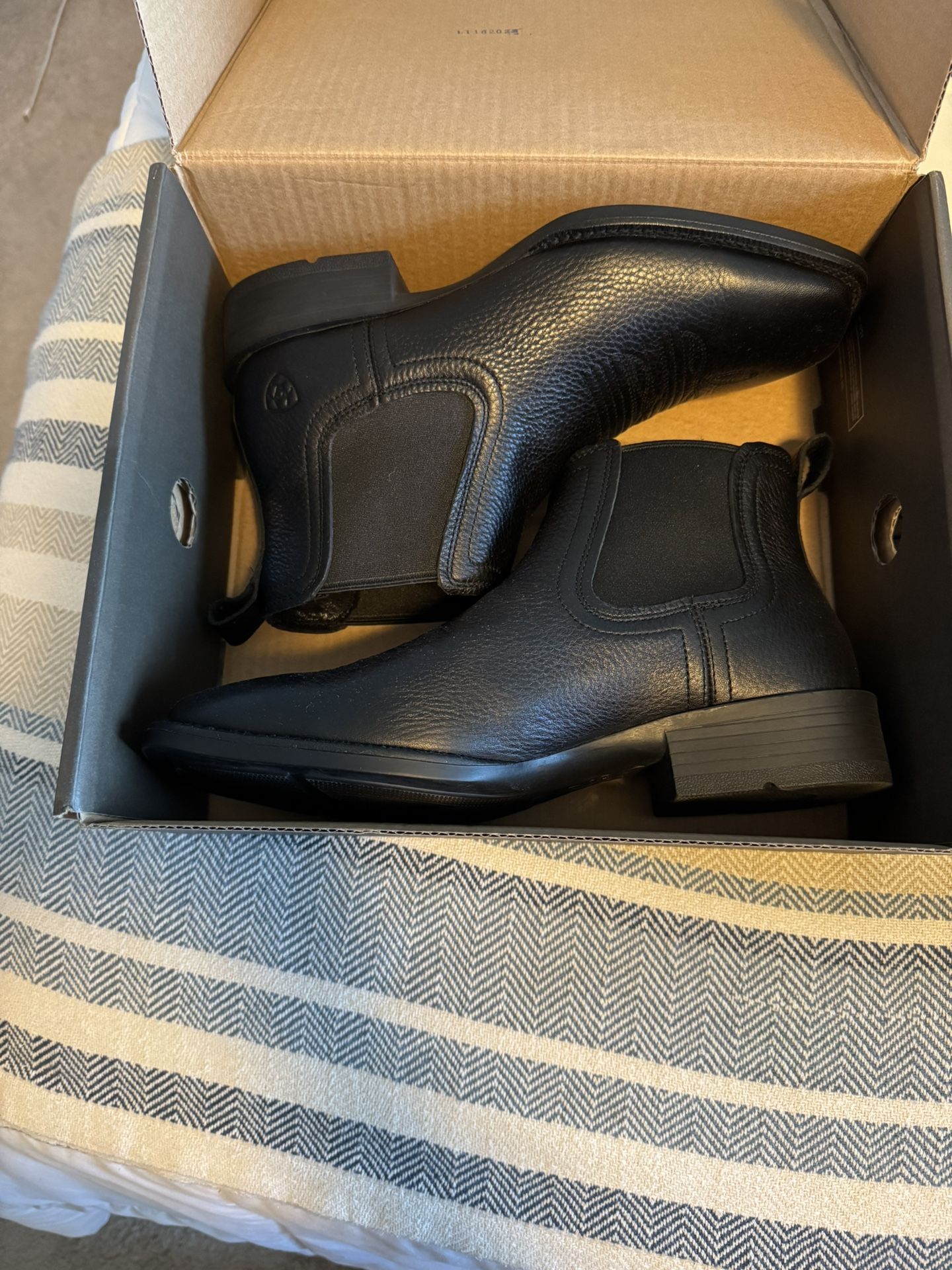 Ariat Sport Booker Ultra Boots