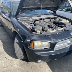 2006 Dodge Charger FOR PARTS ONLY 