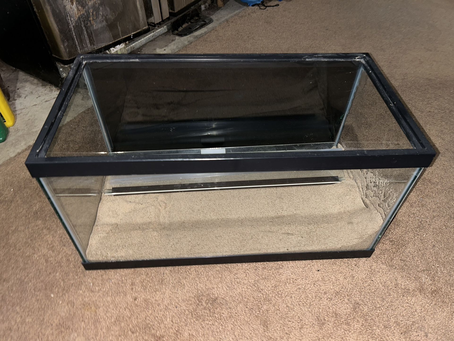 Used 15 Gallon Tank With Glass Lid