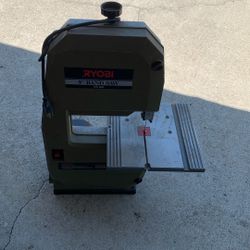Ryobi 9’’ Band Saw BS 900