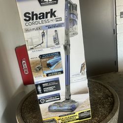 Shark CORDLESS VACUUM PET PRO
