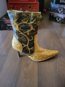 Make Offer Ostrich Leather Ankle Booty