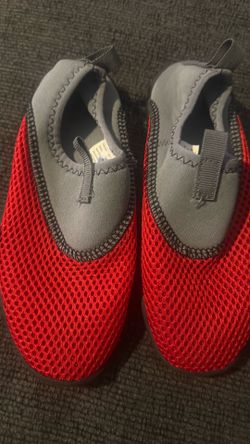 Water Shoes size 11/12 kids