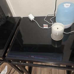 2 Side Tables