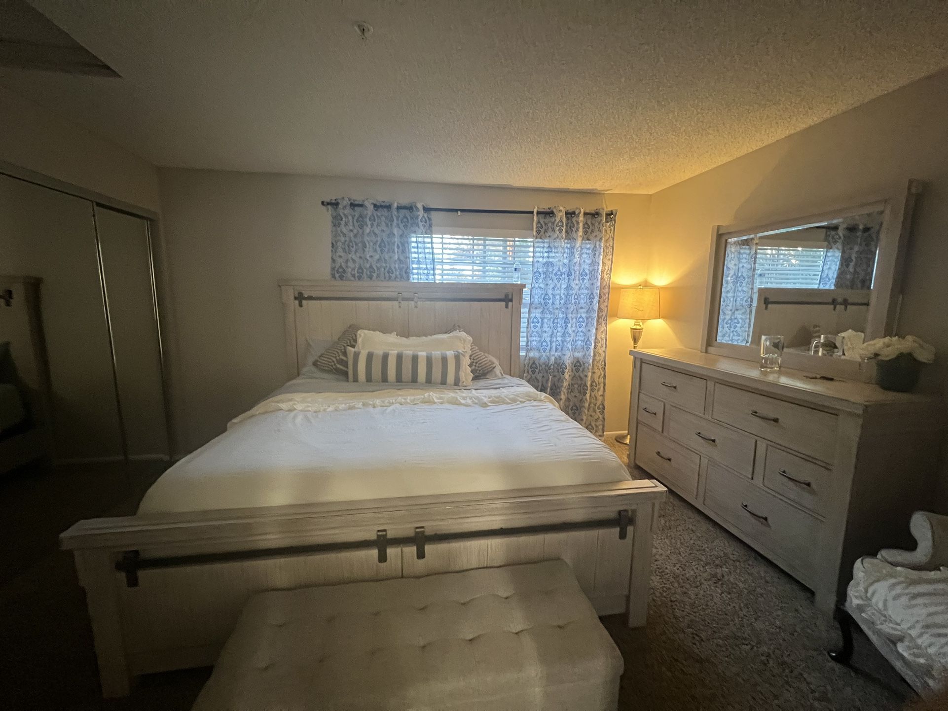 Bed Frame +Matress 