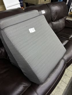 Grey Textured Foam Wedge Pillows🔥