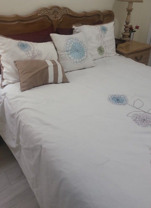 Queen Size Bedroom Set for Sale in Port St. Lucie, FL OfferUp