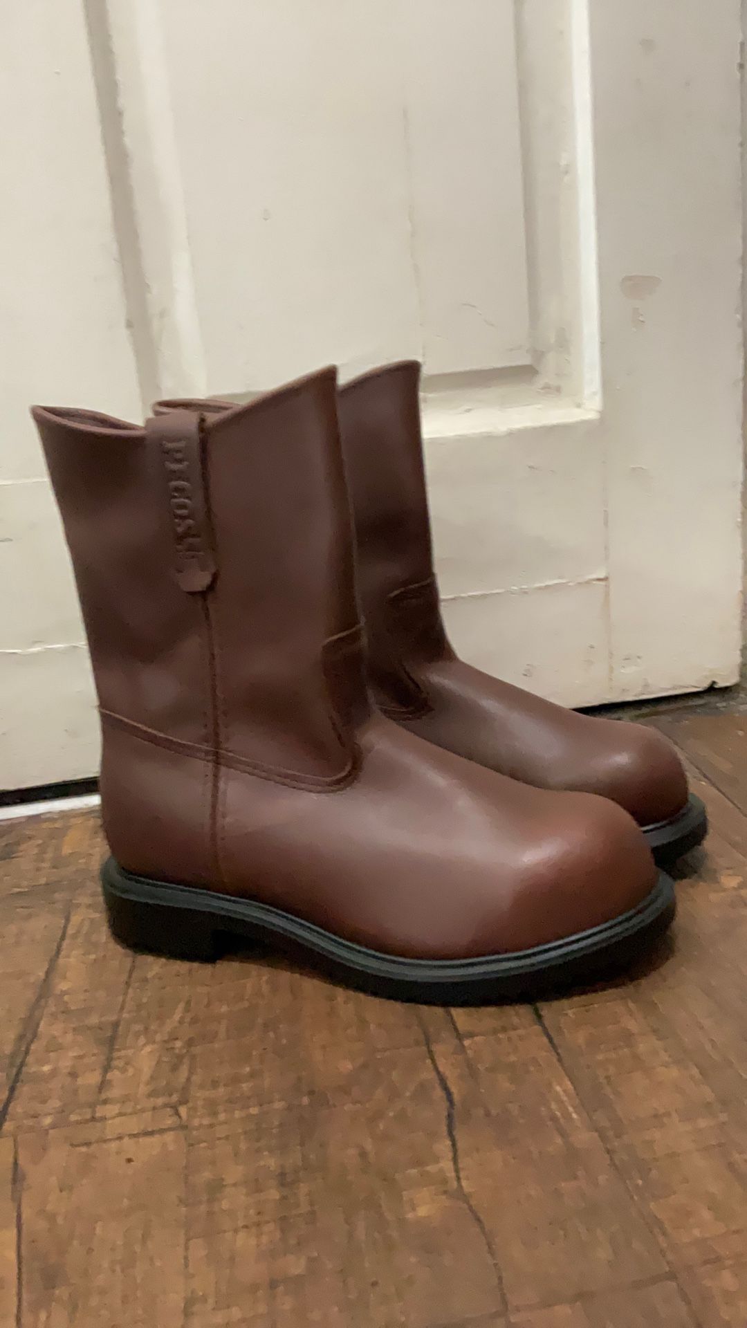 BY RED WING SHOES ATEEL TOE PULL ON BOOT