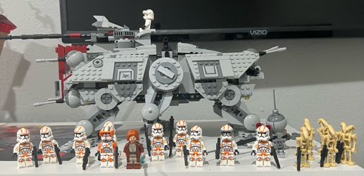 LEGO Star Wars AT-TE Walker with Minifigures