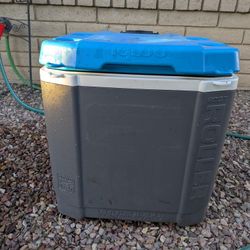Igloo 60 Quart Rolling Cooler 