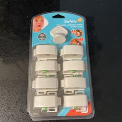 Safety 1st Magnetic Locking System (1 Key and 8 Locks)