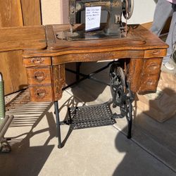 White  Sewing Machine