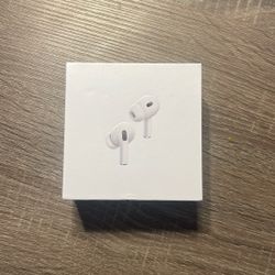 Apple AirPods Pro (2nd Generation) with MagSafe Charging Case – Complete Set, Excellent Condition