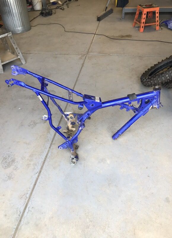 2006 Yamaha TTR125 frame with title