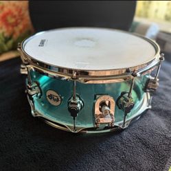 DW SAcrylic Snare 