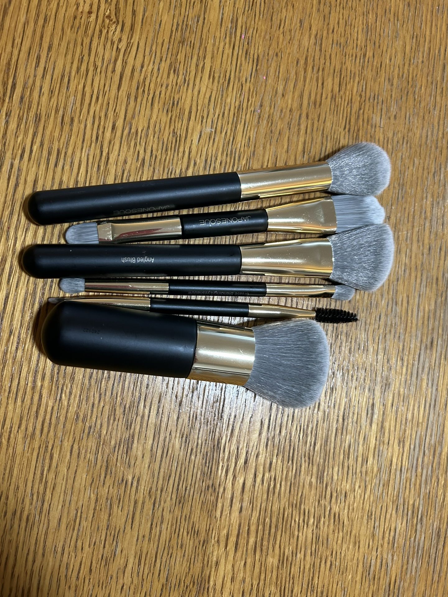 Japonesque Makeup Brush Set