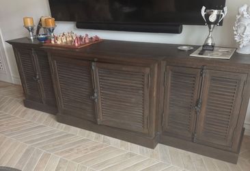 Entertainment console