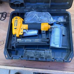 DeWalt air finish nailer 18 gauge