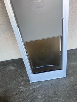 PetSafe Pet Door with White Frame