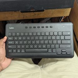 Belikin Lightning iPad Keyboard 