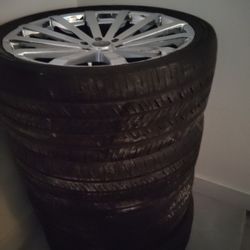 24' 6 Lugs Ford and Dodge $600.00