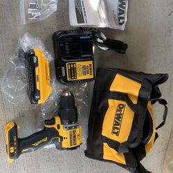 Hammer Drill 20 Volts 