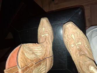 Girls boots