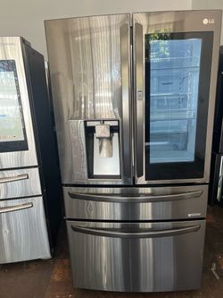 LG French Door Refrigerator with InstaView