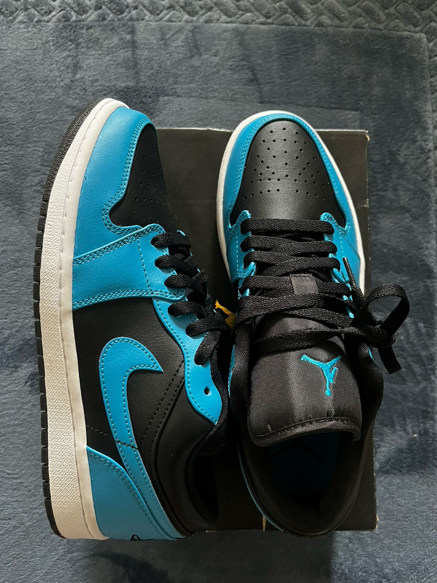 Jordan 1 low size 8 men
