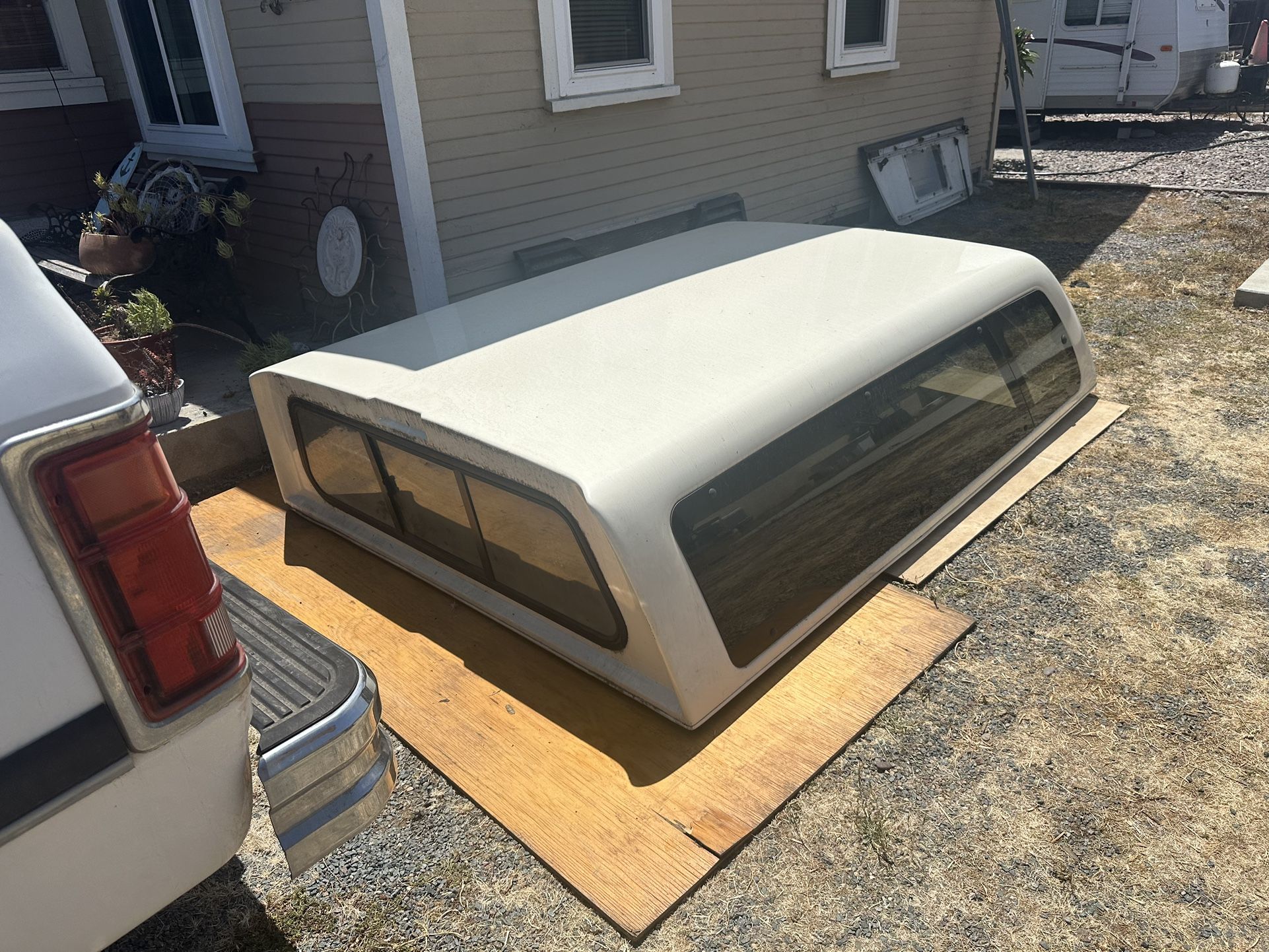 Leer 8 Foot Cover