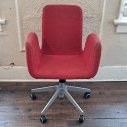 Pre-Owned Ikea Patrik Desk/Office Chair. 34" Tall x 22" Wide x 22" DeepNice Condition.