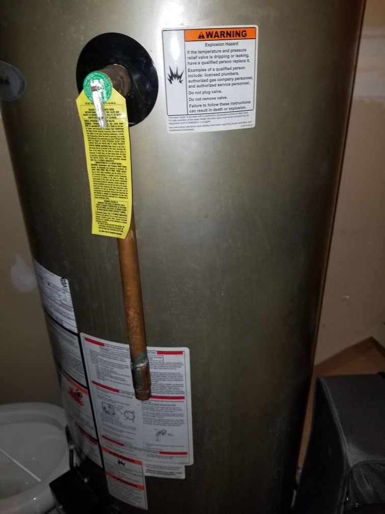 Whirlpool water heater(Great Condition)