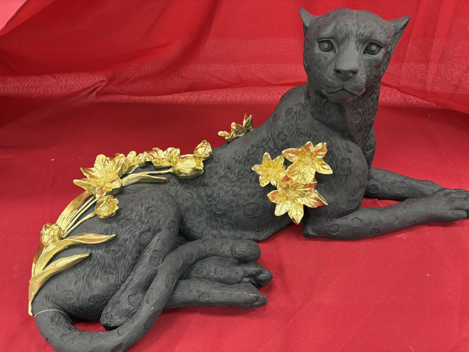 Cool Black & Gold Leopard Panther Cheetah W/ Flowers Statue. OR, Leo The Lion King Of The Jungle Statue. Z Gallerie For Floor Or Coffee Table $45 Each