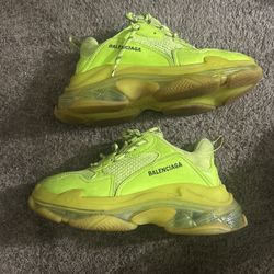Balenciaga Triple S Size 44 Need gone Today 220