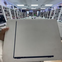 13 Inch MacBook Air With Apple M3 Chip 256gb 16gb Ram