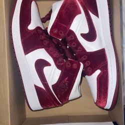 Jordan Mid